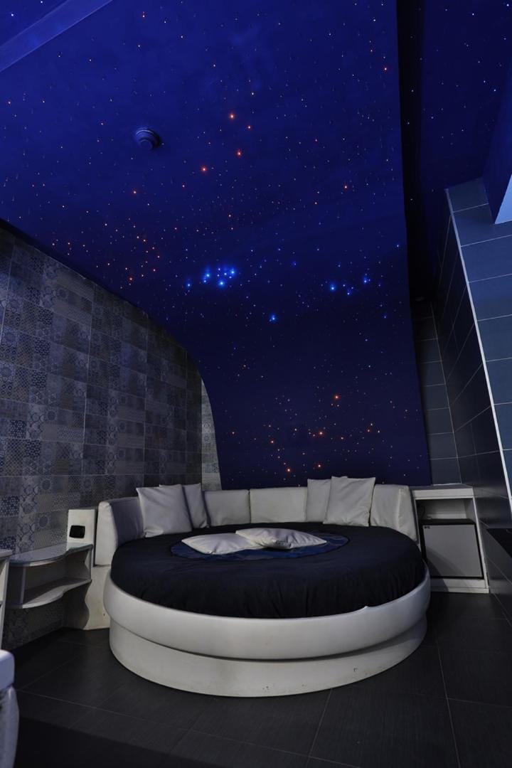 Night, Photo of the whole room, Bedroom