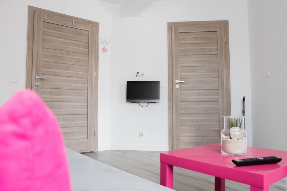 Communal lounge/ TV room, TV and multimedia