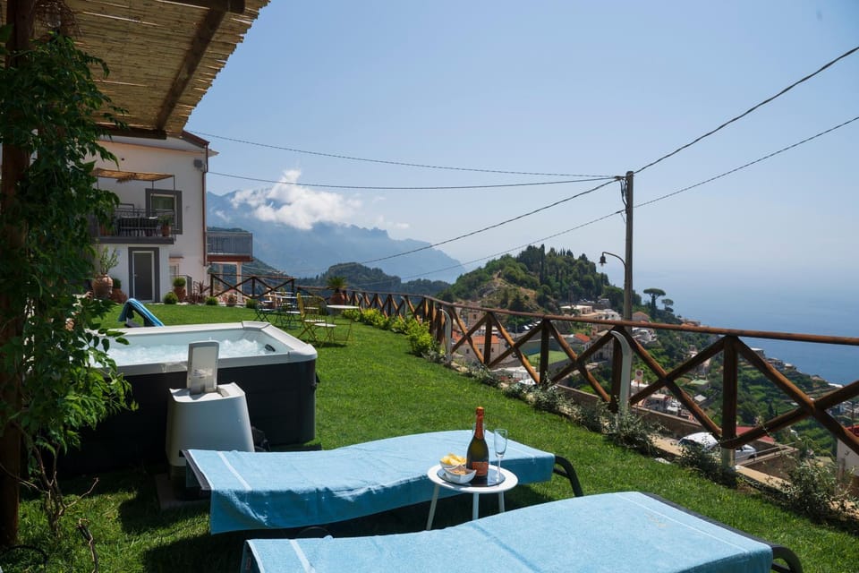 Natural landscape, View (from property/room), Garden view, Sea view, sunbed