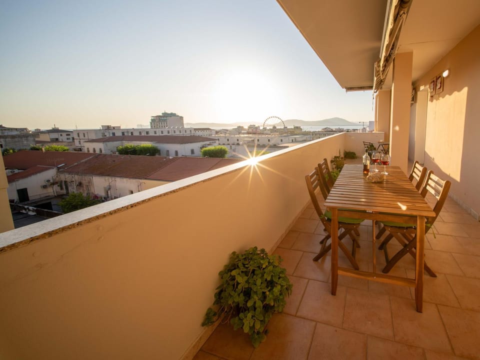 Day, Natural landscape, View (from property/room), Balcony/Terrace