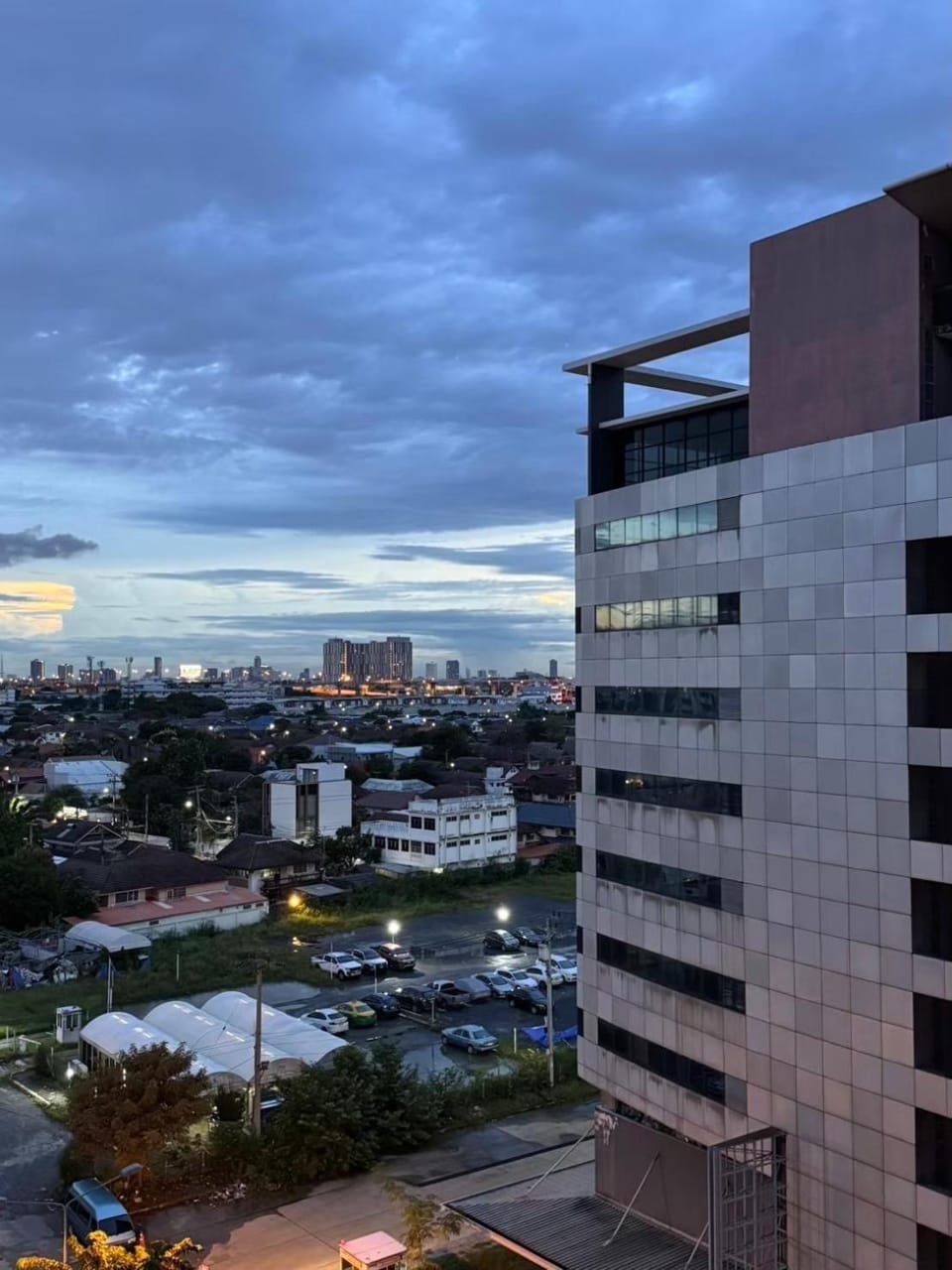 MoonStay C1 Impact Arena Muangthongthani-Donmuang-FreeSpeedWifi Apartment in Bangkok