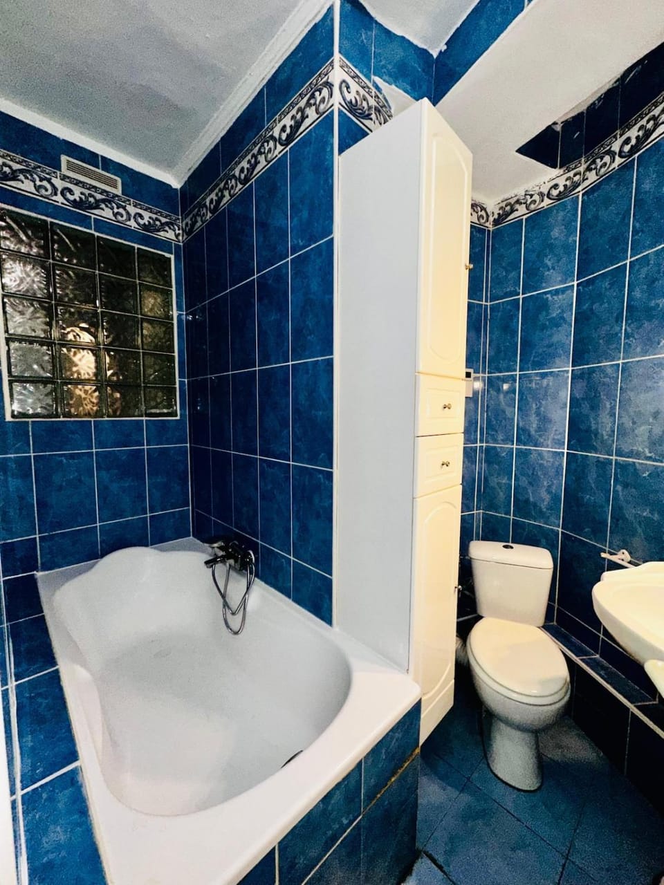 Toilet, Bathroom, Bath