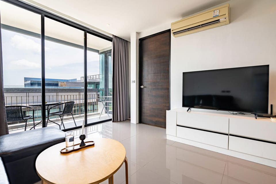 TV and multimedia, View (from property/room), Balcony/Terrace, Kitchen or kitchenette, Living room, Seating area, Dining area, air conditioner