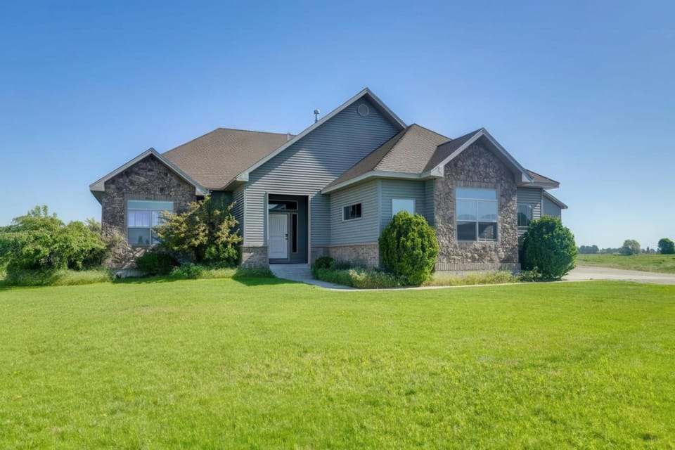 Rigby Gem with Hot Tub Theater Game Room Grill House in Idaho