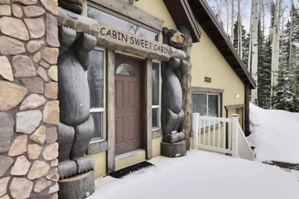 Massive Cabin Ski in Ski Out and Games Cabin in Brian Head