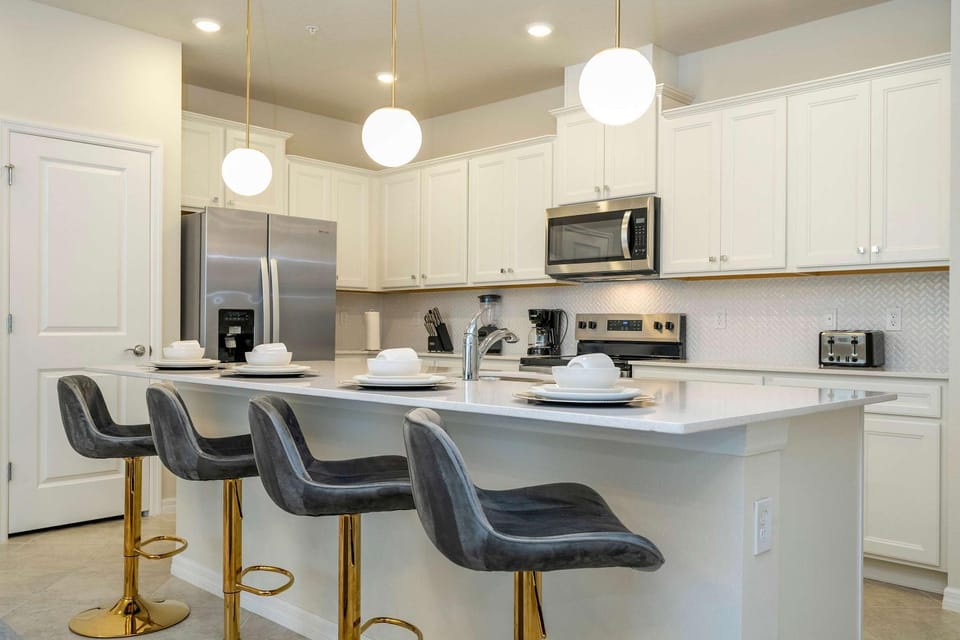 Coffee/tea facilities, Kitchen or kitchenette, Dining area, dishwasher, oven, pet friendly, stove, toaster