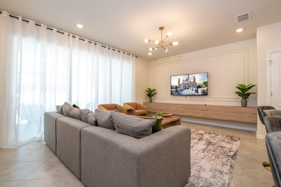 Communal lounge/ TV room, TV and multimedia, Living room