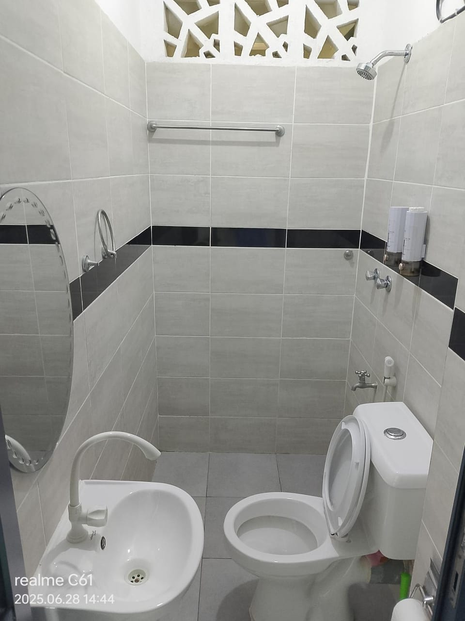 S and J Apartment in Mombasa