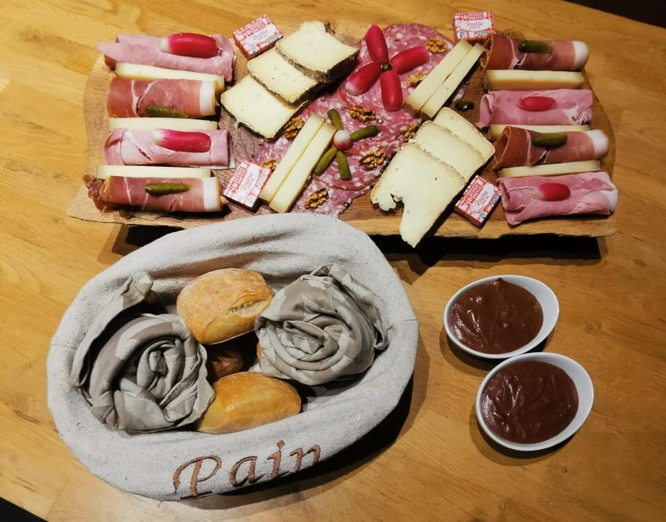 Les nuits étoilées du moulin petit déjeuner inclus House in Nouvelle-Aquitaine