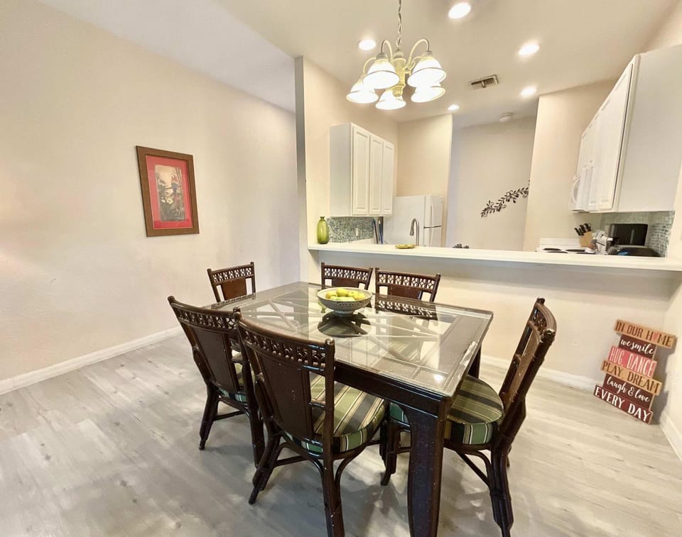 Charming Villa at Bahama Bay House in Four Corners