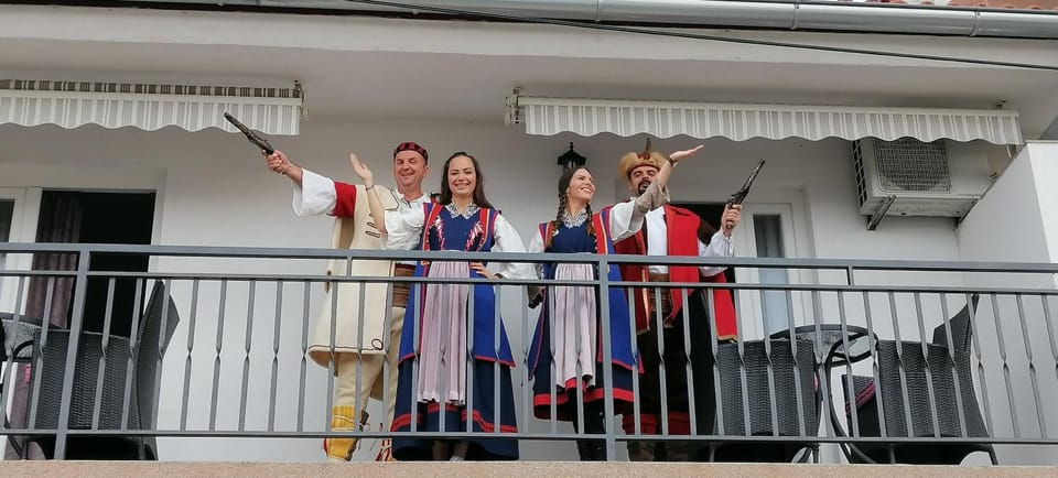 People, Balcony/Terrace