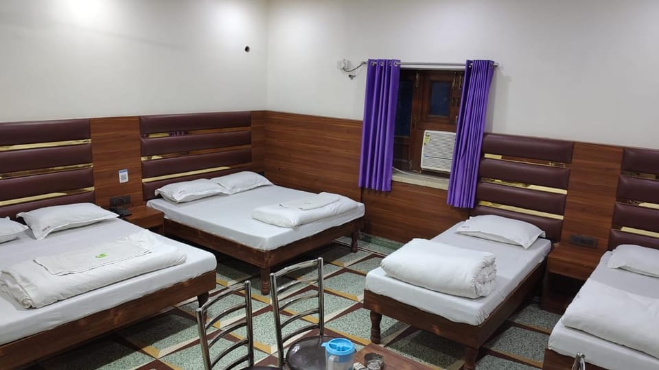 Hotel Soni Deluxe Family Stay Paharganj Hotel in New Delhi