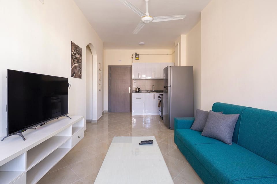 TV and multimedia, Kitchen or kitchenette, Living room