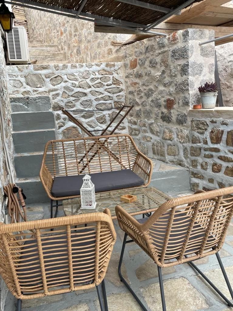 Amphitrite Apartment in Islands