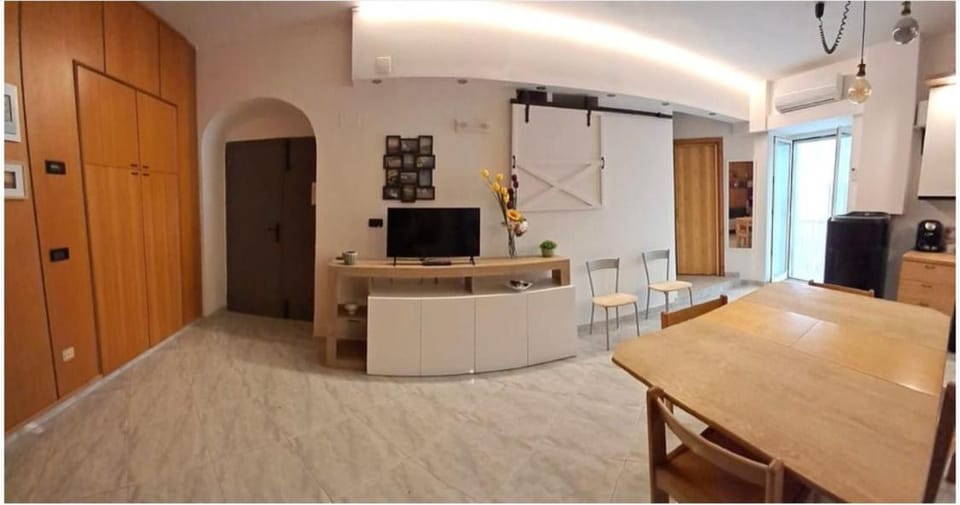 Communal lounge/ TV room, Communal lounge/ TV room, Kitchen or kitchenette, Kitchen or kitchenette, Living room