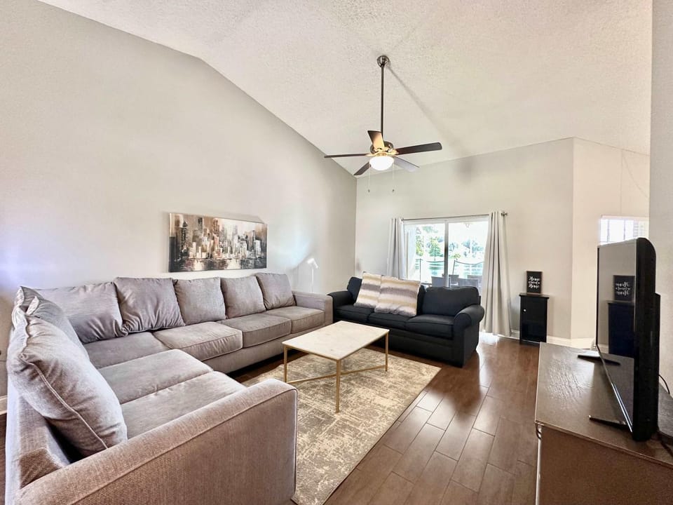 Wonderland at White Crane - Hot tub & Lake views House in Four Corners