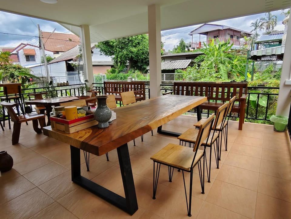 Restaurant/places to eat, Dining area