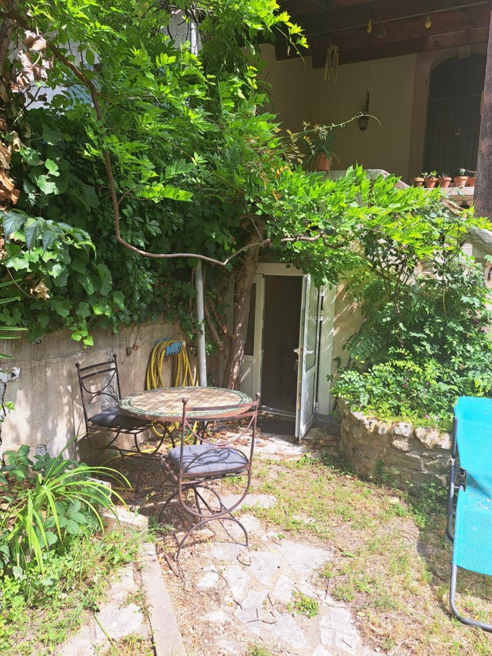 Studio au calme dans propriété avec jardin Apartment in Avignon