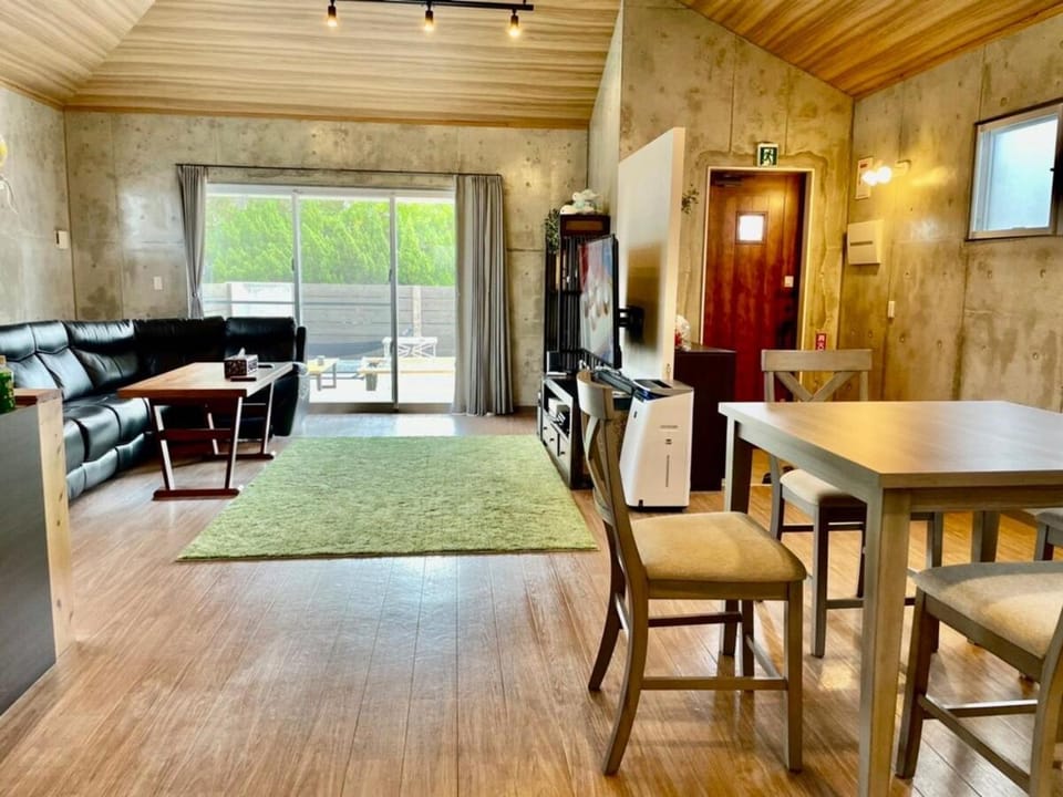 恩納村リゾート貸別荘 COCO PLUS No1 Apartment in Okinawa Prefecture