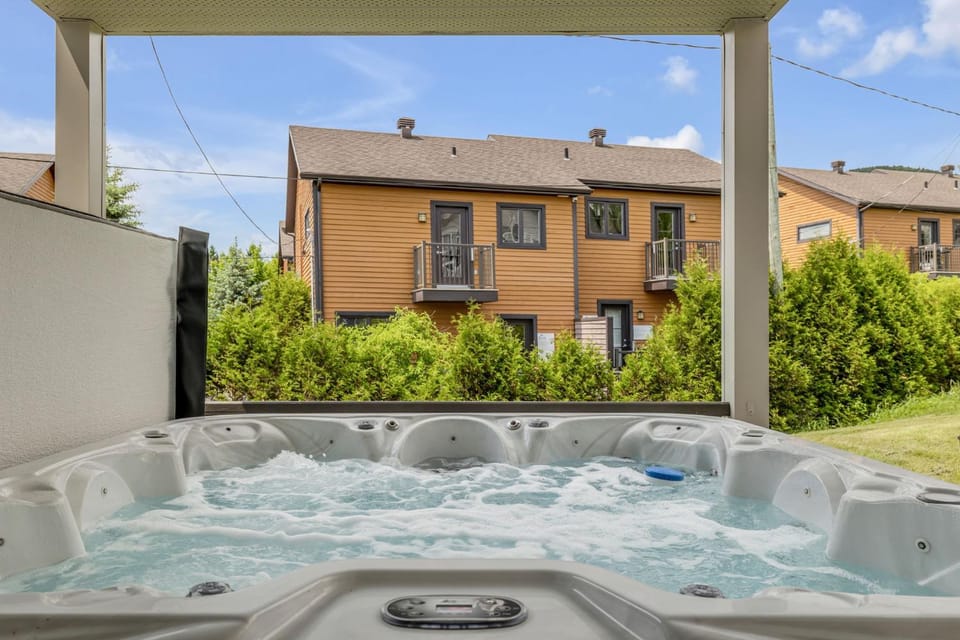 Hot Tub, Hot Tub, Spa and wellness centre/facilities