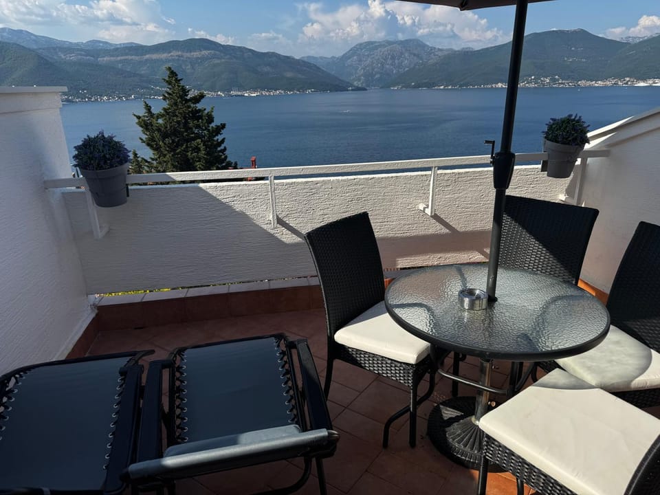 Stella View 1 Apartment in Kotor Municipality