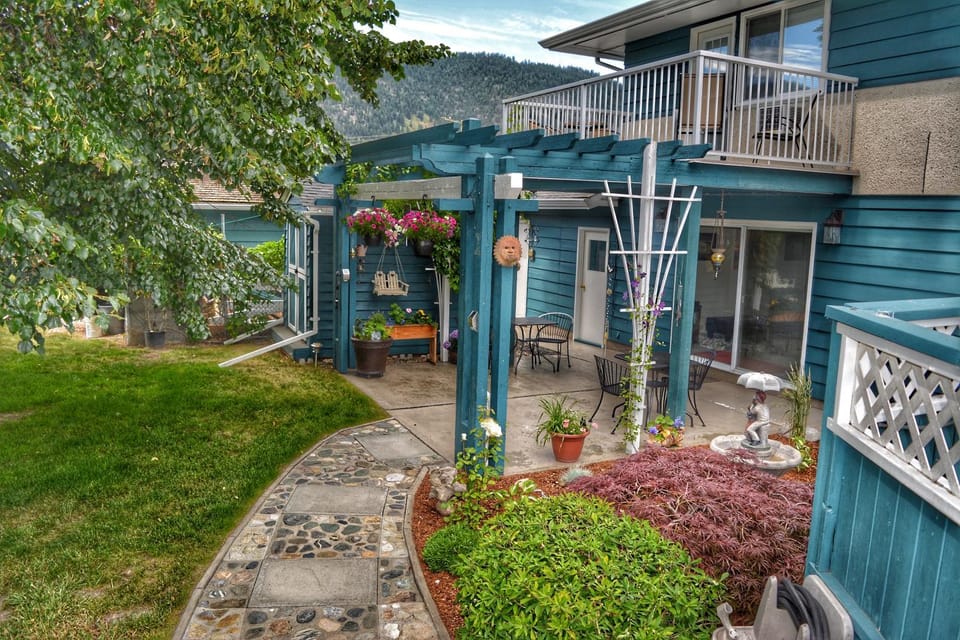 Property building, Balcony/Terrace