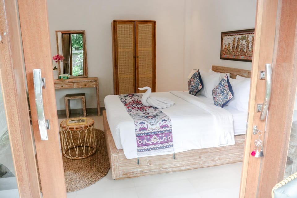 Bed, Photo of the whole room, Bedroom, wardrobe