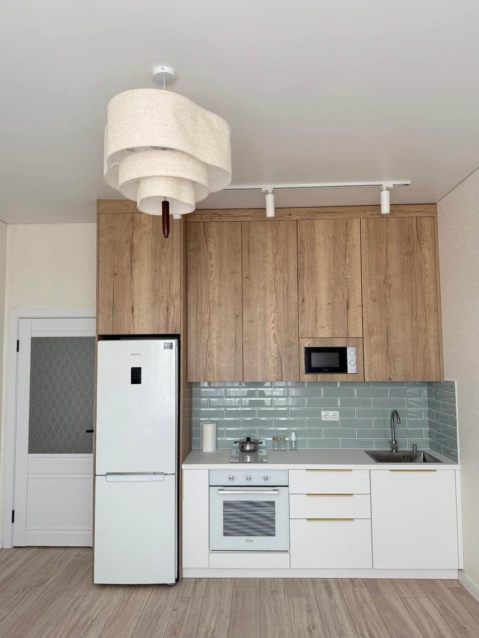 Новые апартаменты в центре Ehouse Apartment in Kazakhstan