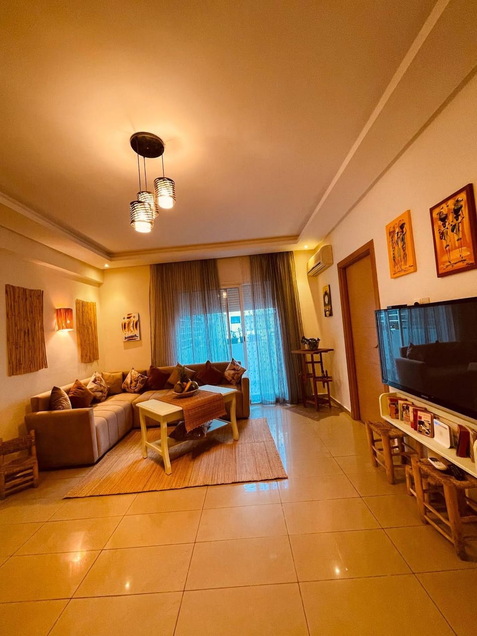 Communal lounge/ TV room, TV and multimedia, Living room, Decorative detail