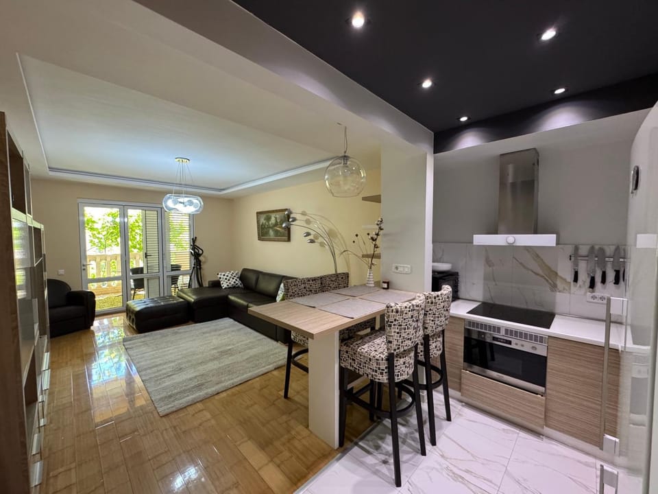 Kitchen or kitchenette, Living room, Dining area