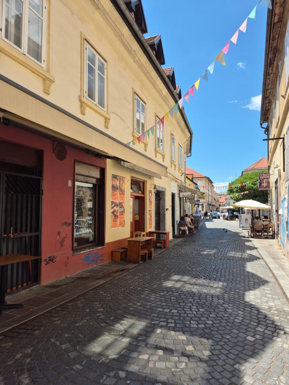 Property building, Neighbourhood, City view, Street view