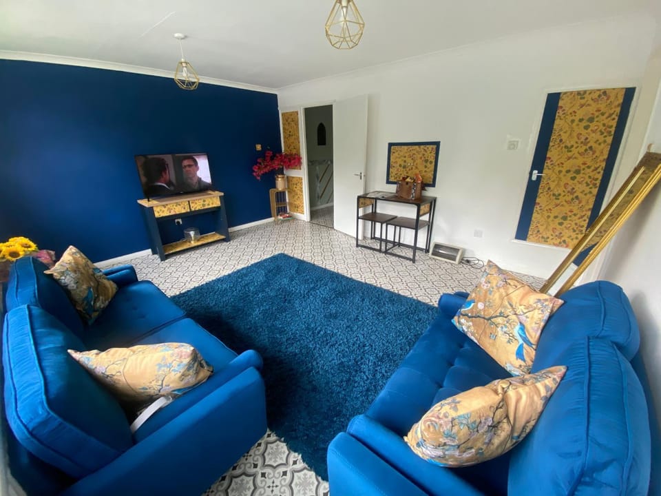 TV and multimedia, Seating area
