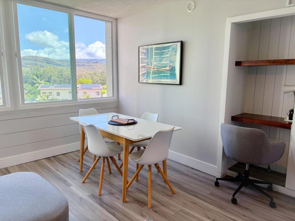 Chic Salt Lake 2-Bedroom FG Apartment in Honolulu
