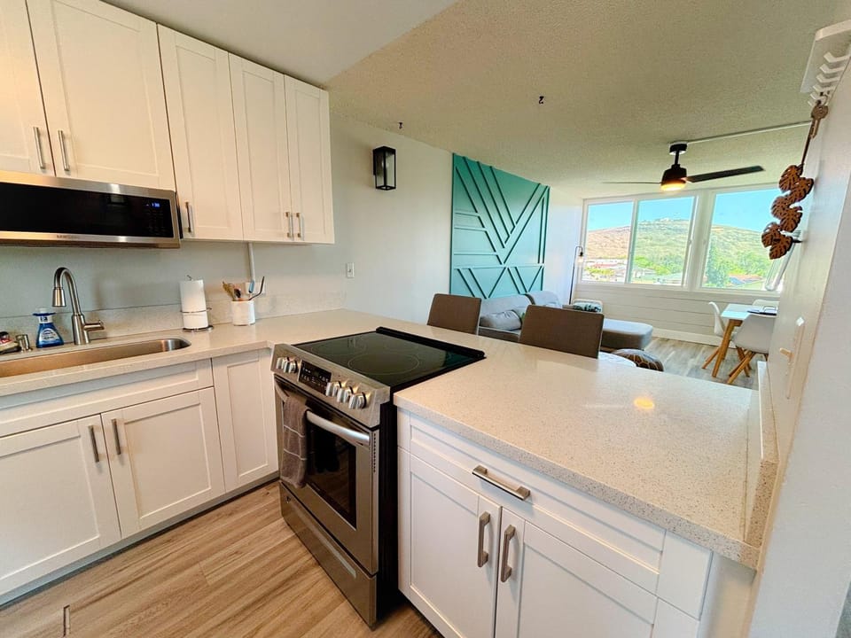 Chic Salt Lake 2-Bedroom FG Apartment in Honolulu