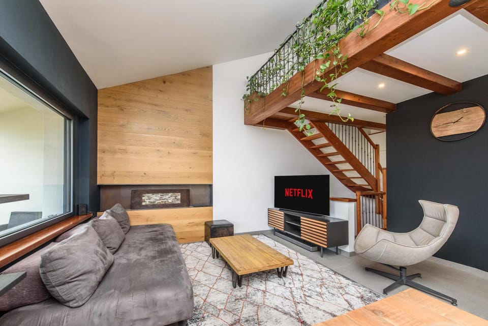 Lounge or bar
