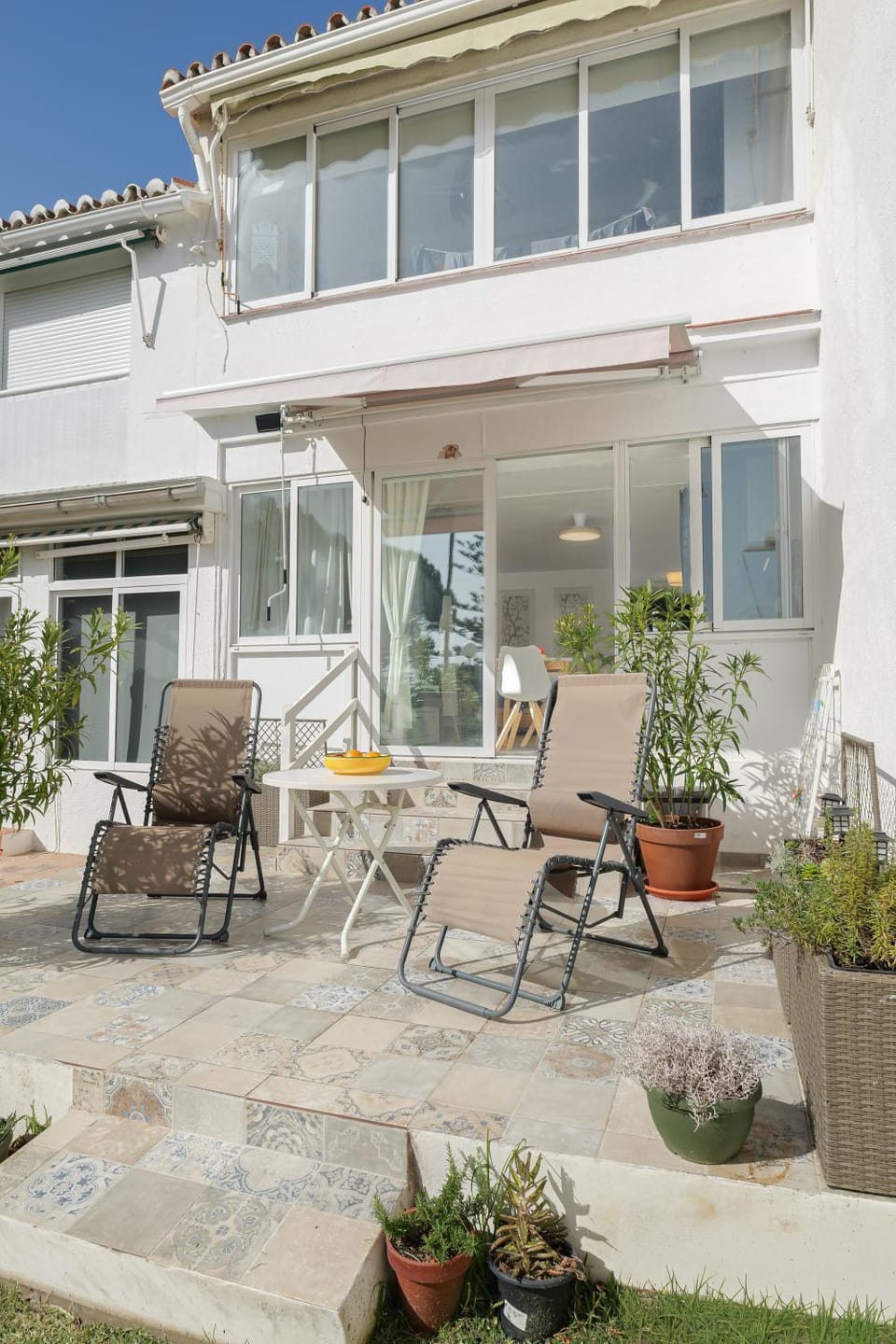 Balcony/Terrace, sunbed