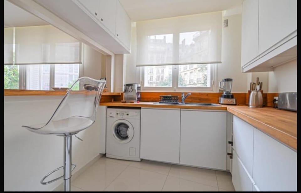 Passy Prestige Apartment in Saint-Cloud
