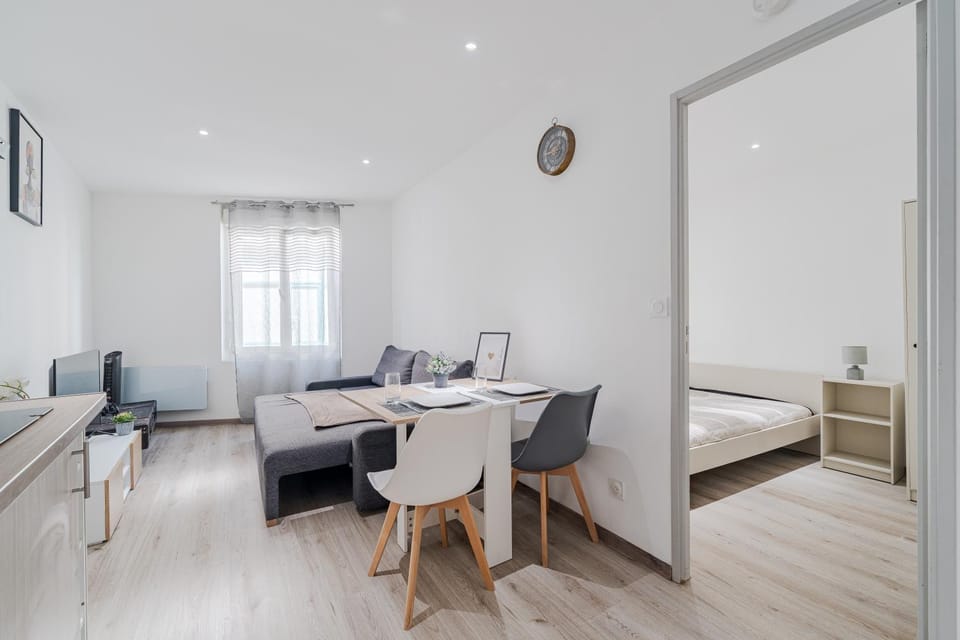 Living room, Dining area, Bedroom, concierge