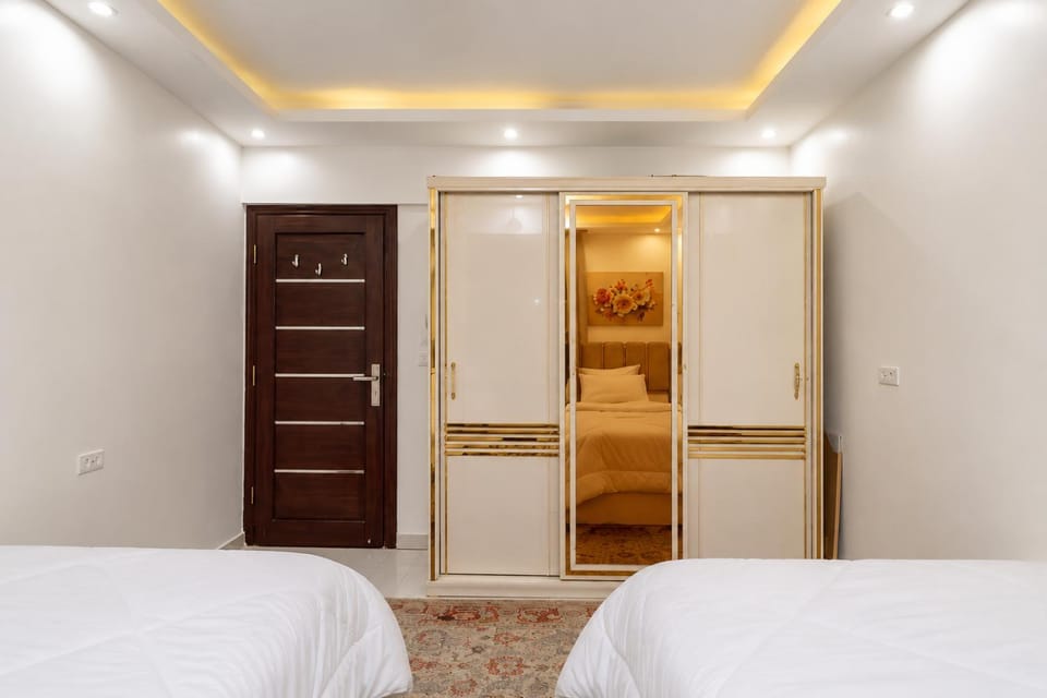 Luxurious Beachfront Apartment Apartment in Alexandria