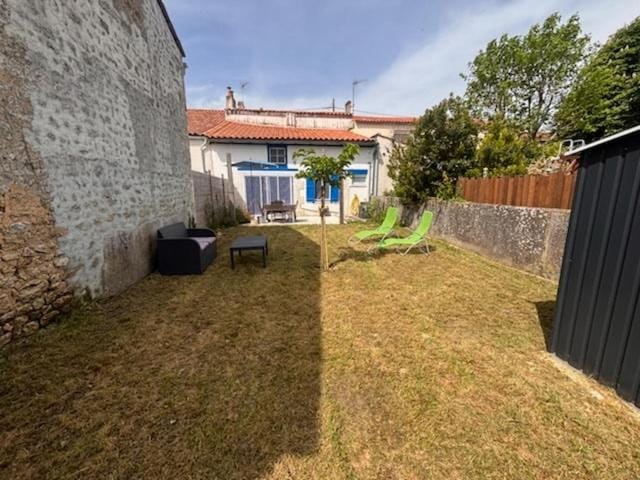 Patio, Garden, Garden view, sunbed