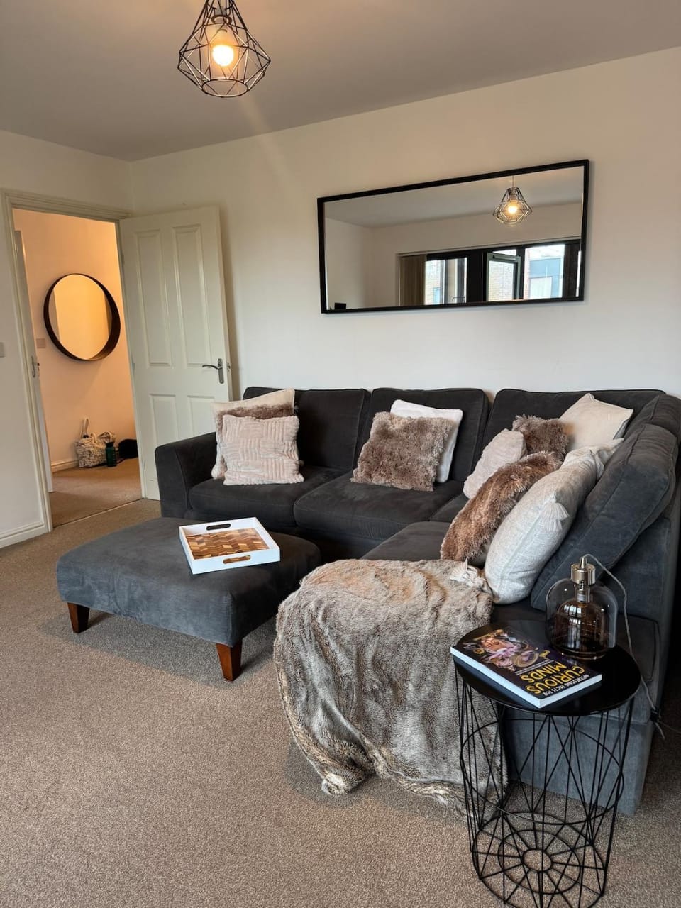 Living room, Seating area