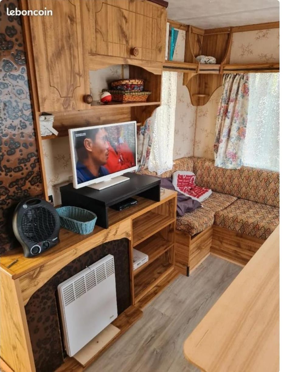 Le repos Campground/ 
RV Resort in Nouvelle-Aquitaine