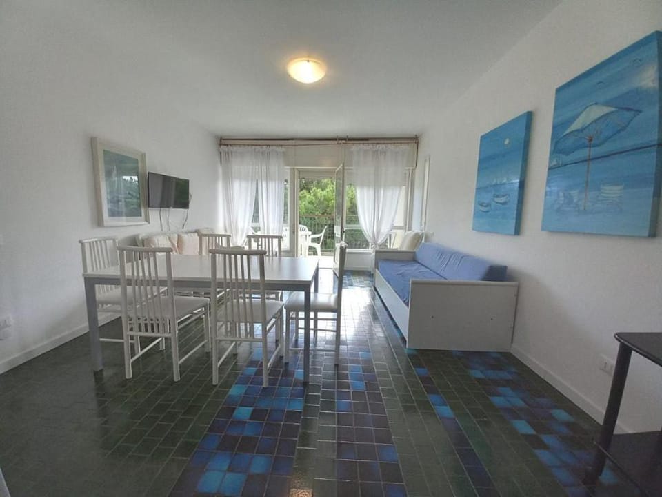 Balcony/Terrace, Dining area