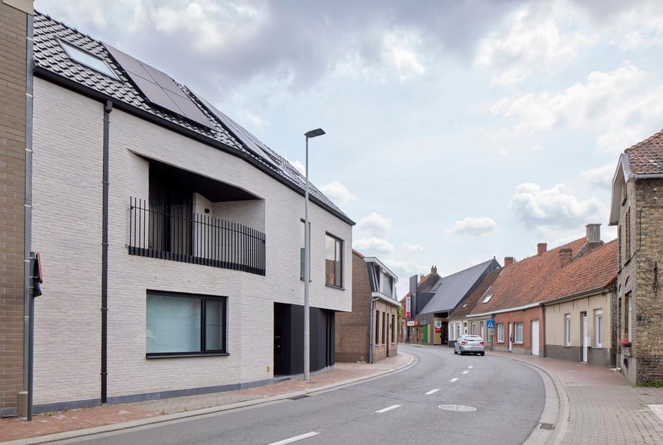Day, Neighbourhood, City view, Street view