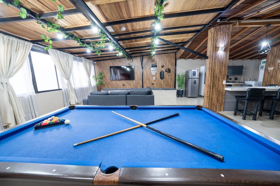 Communal lounge/ TV room, Billiard