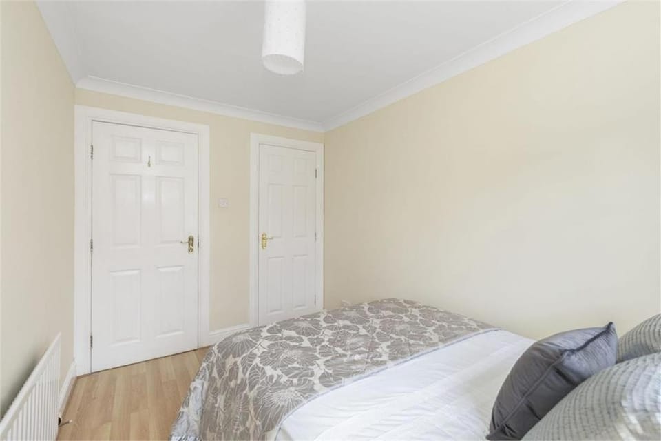 Quiet Classic in Central Edinburgh Apartment in Edinburgh