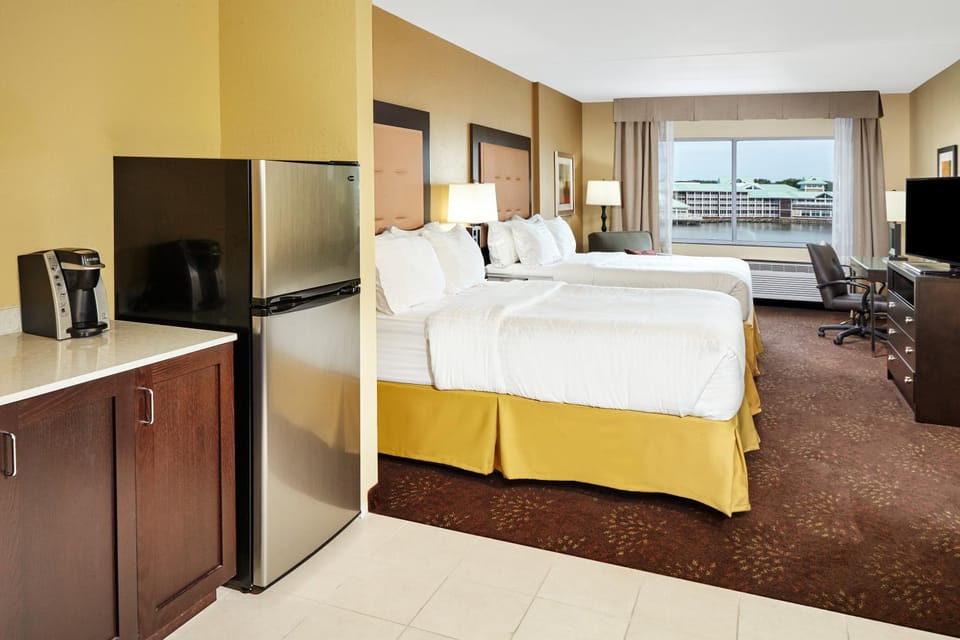 Kitchen or kitchenette, Bedroom