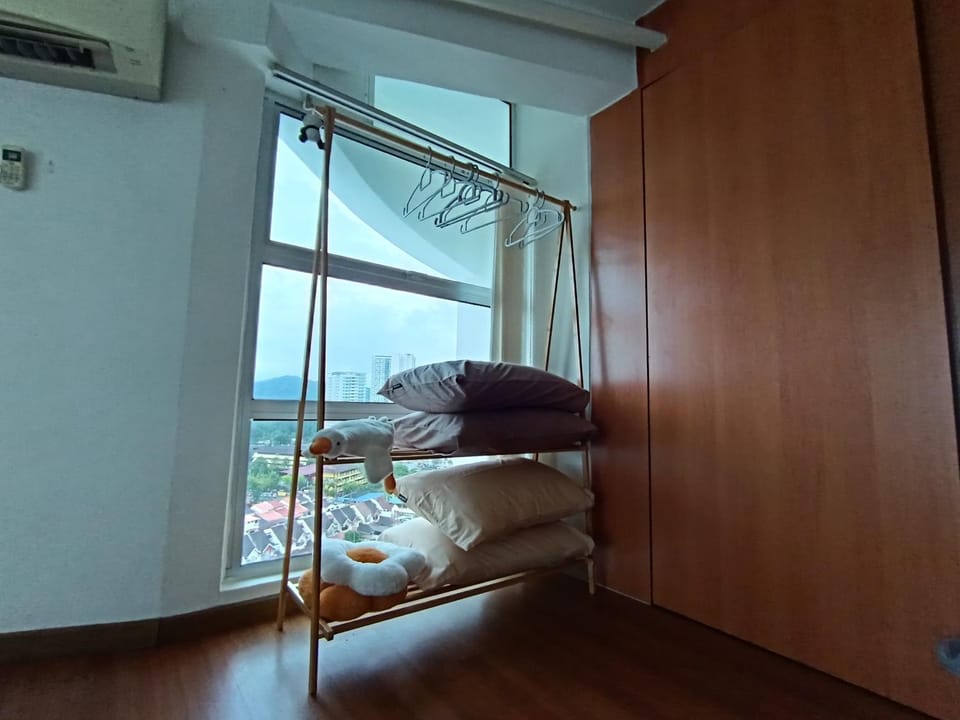 Minimalist Balcony Duplex w Netflix at Bayan Lepas Apartment in Bayan Lepas