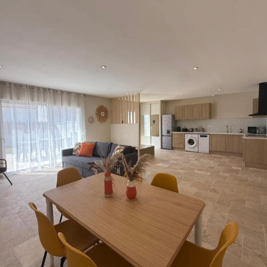 Maison de campagne avec SPA House in Centre-Val de Loire