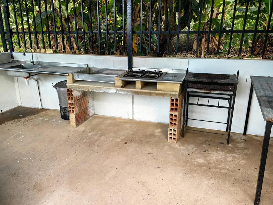 BBQ facilities, Kitchen or kitchenette